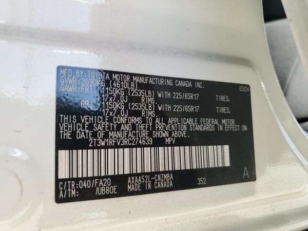 2024 TOYOTA RAV4 XLE