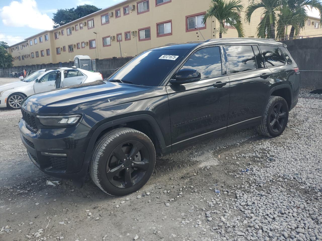 2024 JEEP GRAND CHEROKEE Limited — Front 3/4