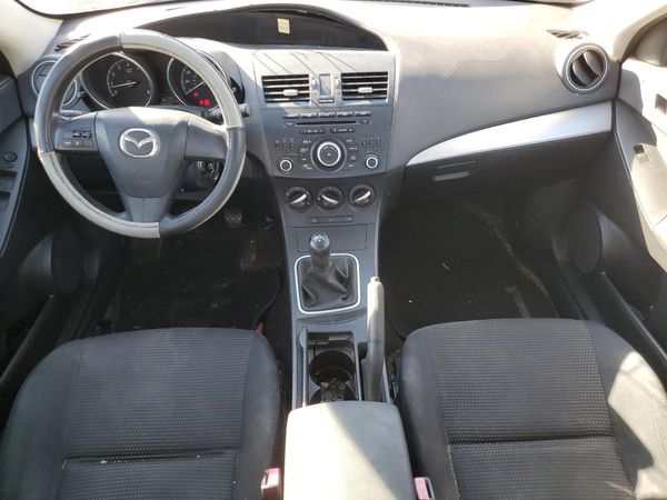 2013 MAZDA 3 SV/Base