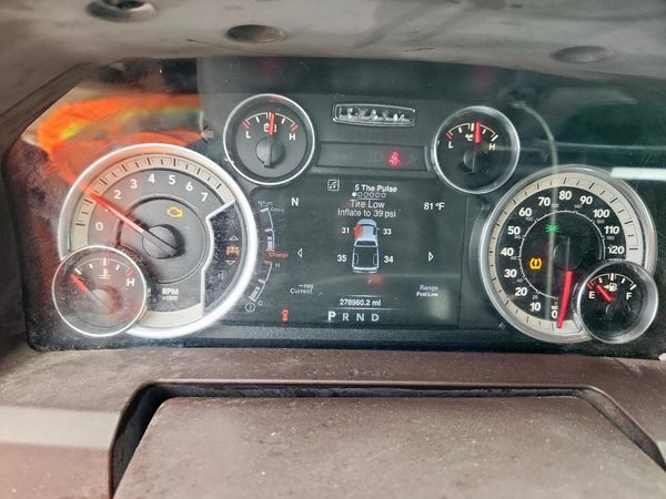 2016 RAM 1500 SLT