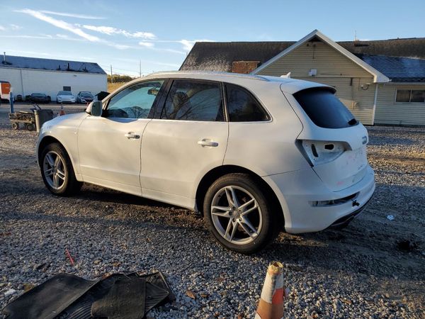 2013 AUDI Q5 Premium Plus