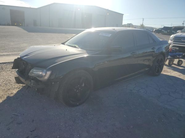 2018 CHRYSLER 300