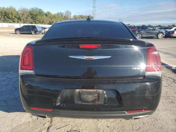 2018 CHRYSLER 300