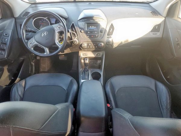 2015 HYUNDAI TUCSON