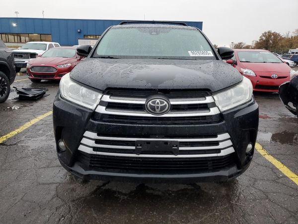 2017 TOYOTA HIGHLANDER