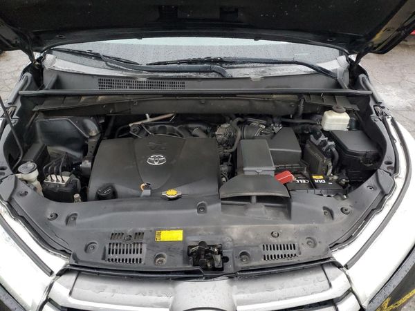 2017 TOYOTA HIGHLANDER