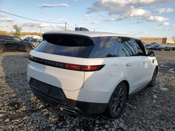 2024 LAND ROVER RANGE ROVER SPORT P360 SE