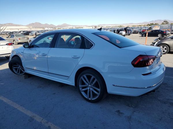 2017 VOLKSWAGEN PASSAT R-Line
