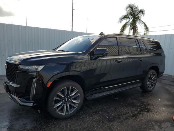 2023 CADILLAC ESCALADE Sport — Front 3/4