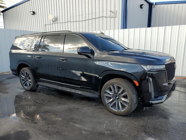 2023 CADILLAC ESCALADE Sport — Passenger 3/4