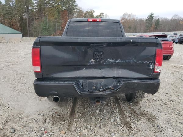 2018 RAM 1500 ST