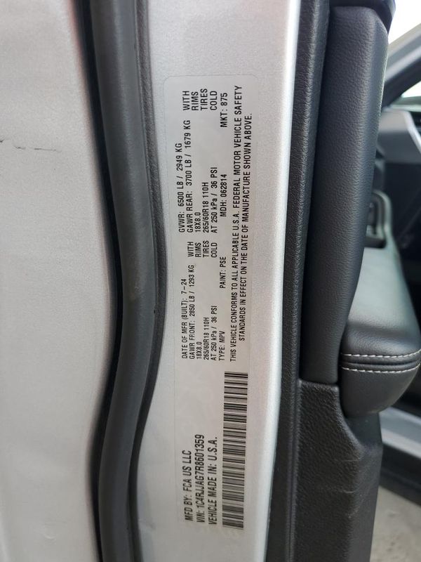2024 JEEP GRAND CHEROKEE