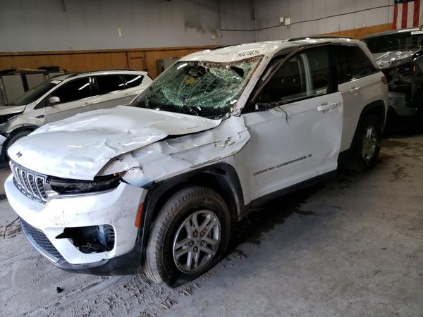 2022 JEEP GRAND CHEROKEE Laredo