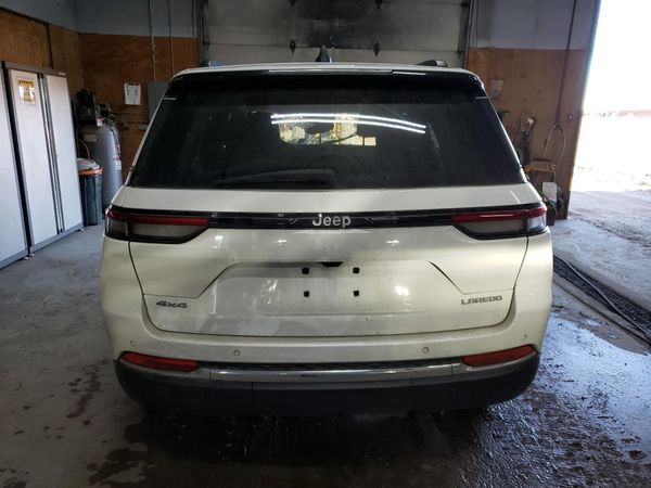 2022 JEEP GRAND CHEROKEE Laredo