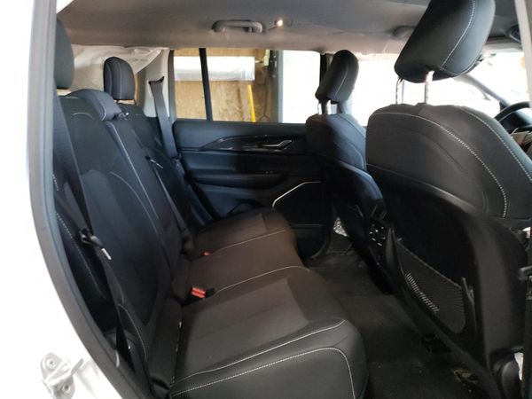 2022 JEEP GRAND CHEROKEE Laredo