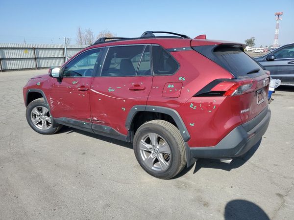 2024 TOYOTA RAV4 XLE