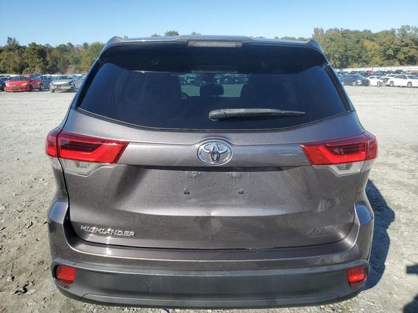 2019 TOYOTA HIGHLANDER LE/LE Plus