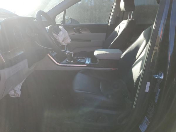 2024 KIA CARNIVAL LX, LX Seat Package
