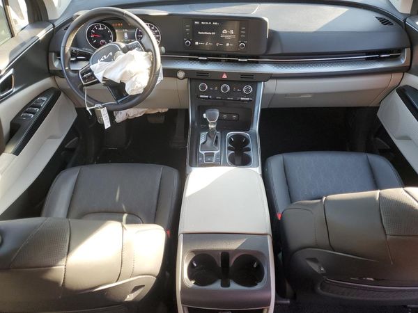 2024 KIA CARNIVAL LX, LX Seat Package