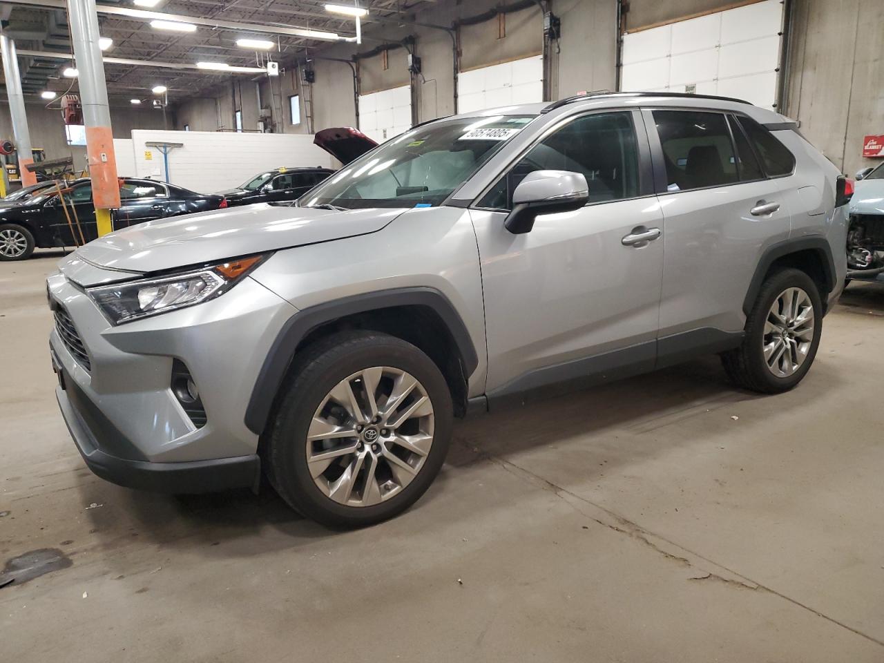 2019 TOYOTA RAV4 XLE Premium