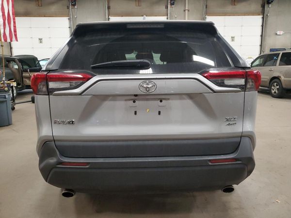 2019 TOYOTA RAV4 XLE Premium