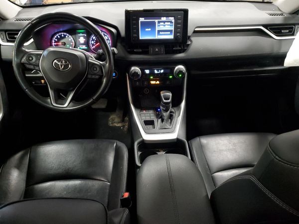2019 TOYOTA RAV4 XLE Premium