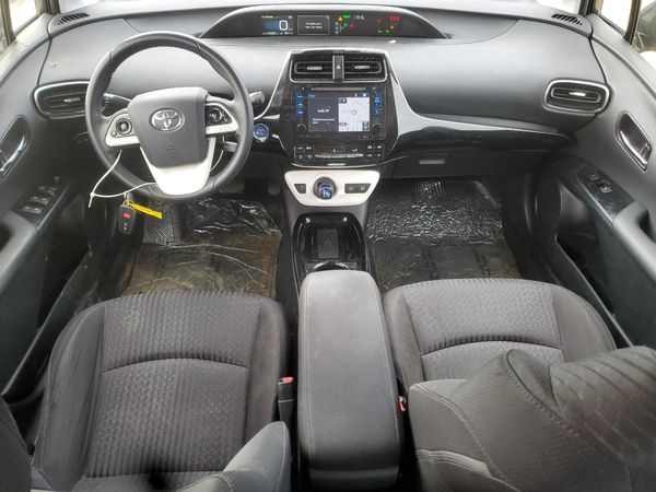 2018 TOYOTA PRIUS