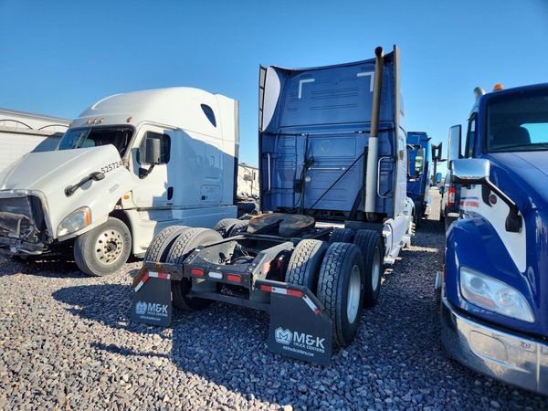 2020 VOLVO VNL