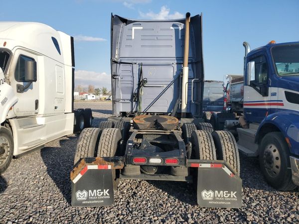 2020 VOLVO VNL