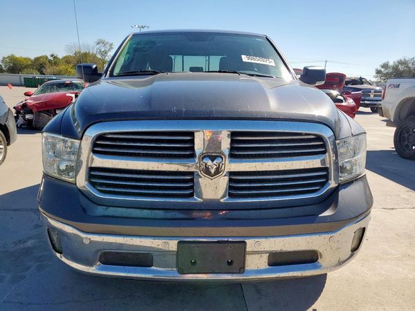 2016 DODGE RAM