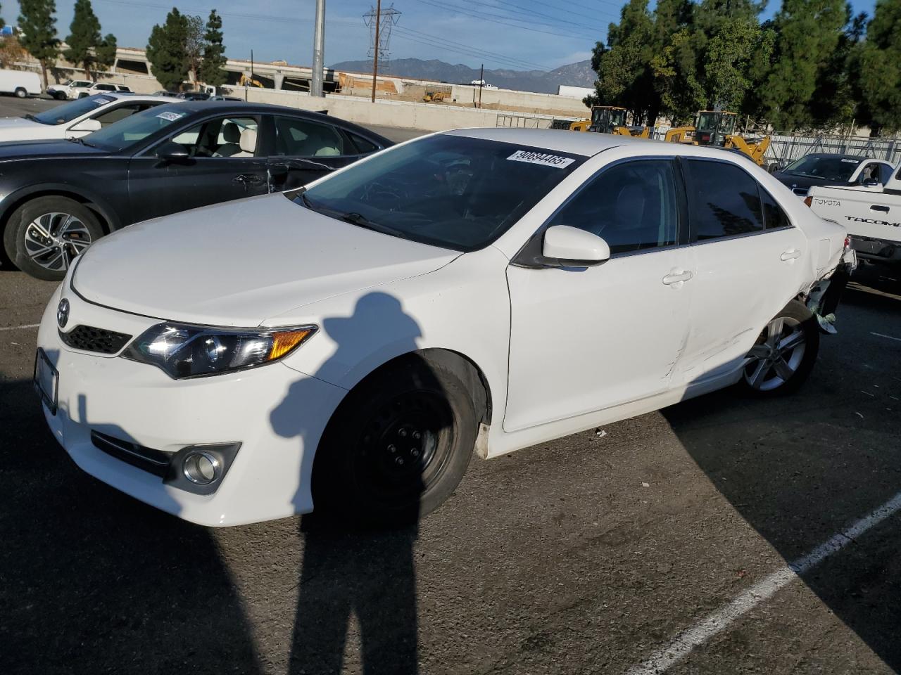 2014 TOYOTA CAMRY