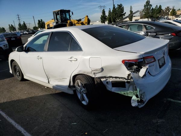 2014 TOYOTA CAMRY