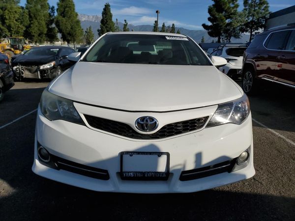 2014 TOYOTA CAMRY