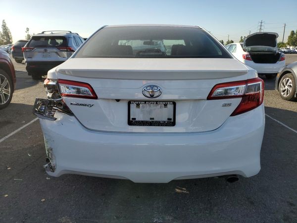 2014 TOYOTA CAMRY