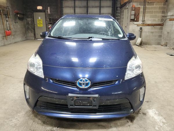 2015 TOYOTA PRIUS