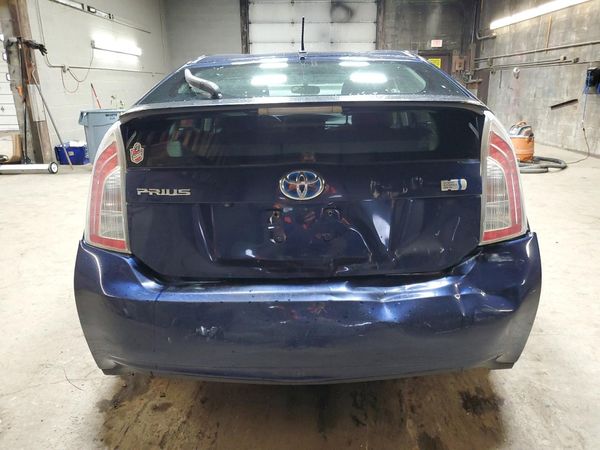 2015 TOYOTA PRIUS