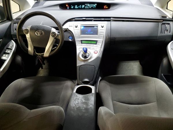 2015 TOYOTA PRIUS