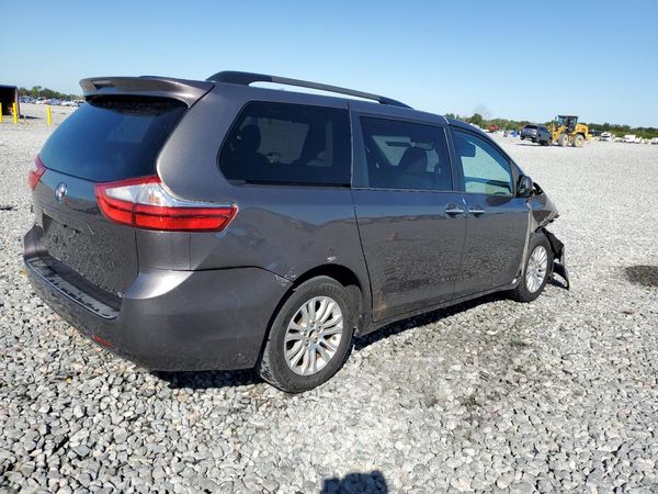 2015 TOYOTA SIENNA