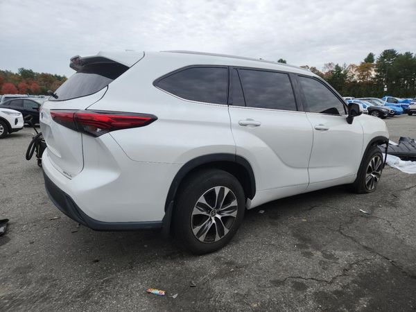 2022 TOYOTA HIGHLANDER