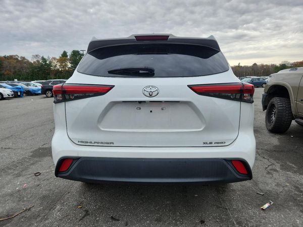 2022 TOYOTA HIGHLANDER