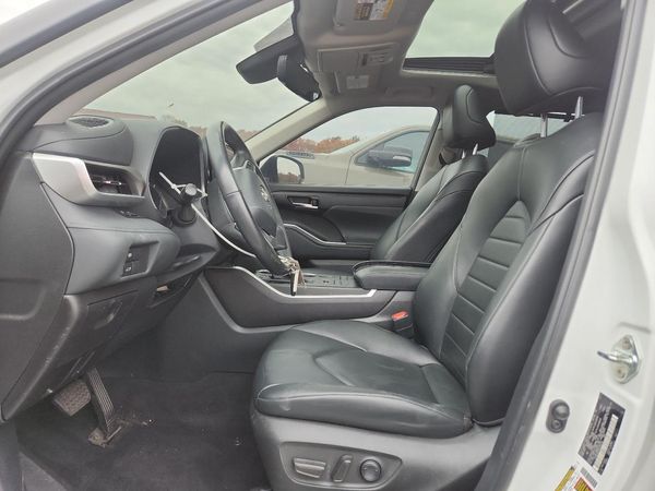2022 TOYOTA HIGHLANDER