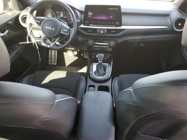 2024 KIA FORTE GT Line