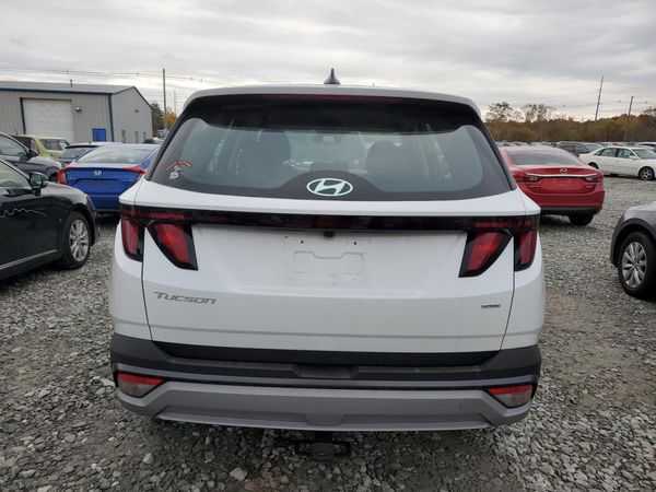 2025 HYUNDAI TUCSON SE
