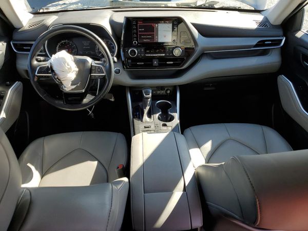 2021 TOYOTA HIGHLANDER