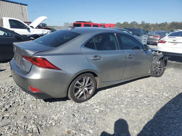 2018 LEXUS IS