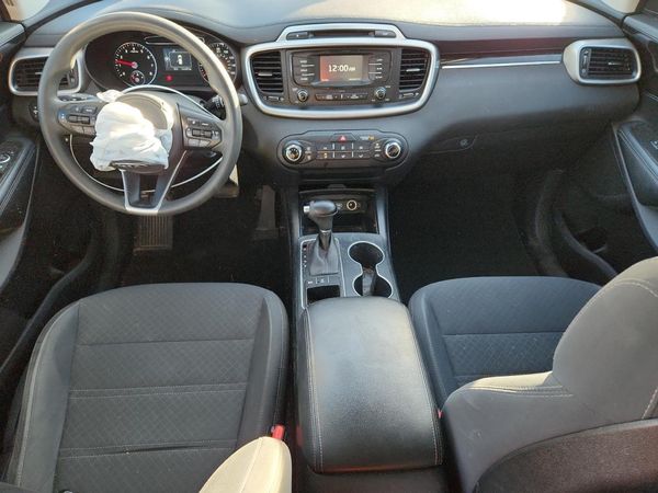 2018 KIA SORENTO L, LX