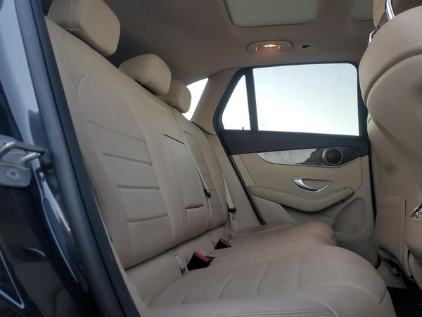 2020 MERCEDES-BENZ GLC GLC300