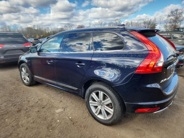 2017 VOLVO XC60