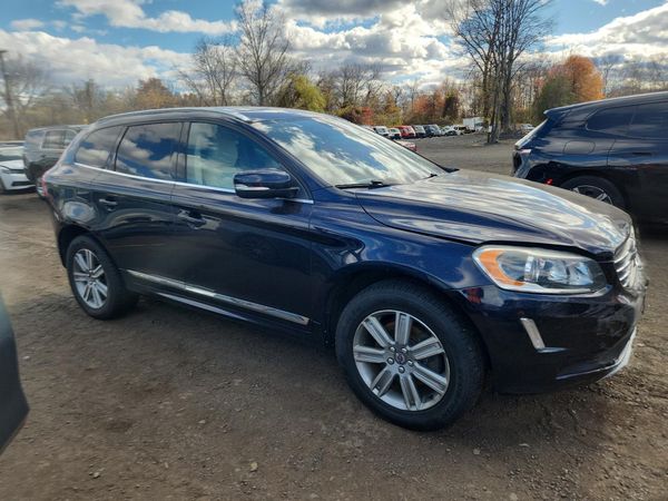 2017 VOLVO XC60