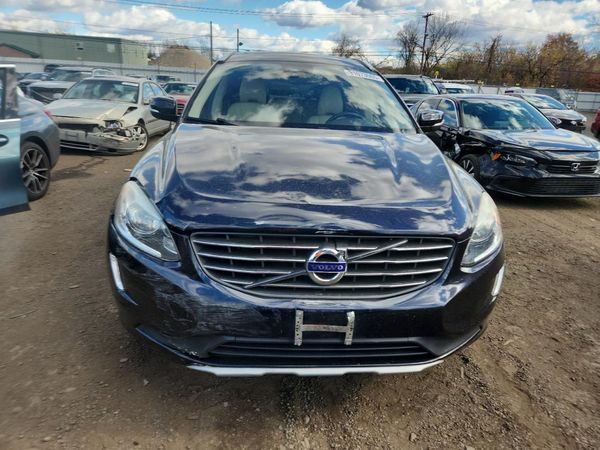 2017 VOLVO XC60